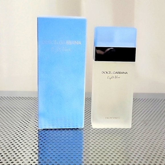 Dolce & Gabbana Light Blue Fragrance - Picture 2 of 2